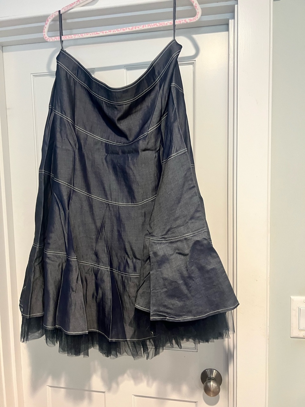 Anthropologie Geisha Designs
Floriana Denim Tiered Skirt - Sz 14 NWT - Picture 12 of 16